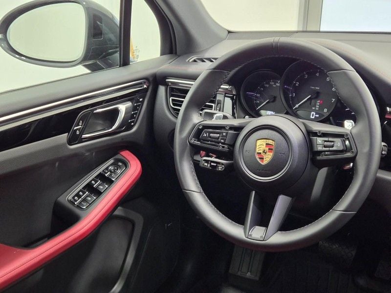 2025 Porsche Macan AWD