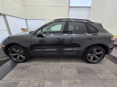2025 Porsche Macan AWD