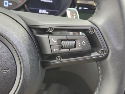 2025 Porsche Macan AWD