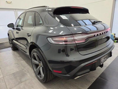 2025 Porsche Macan AWD