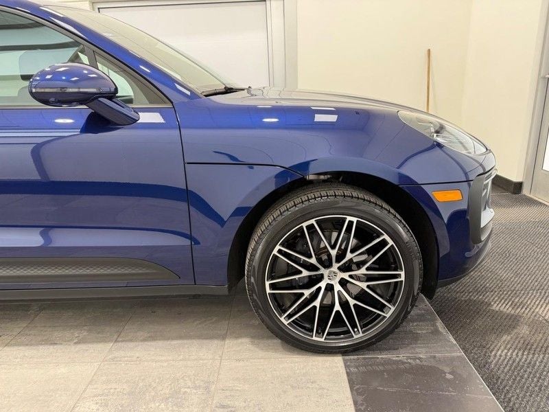 2025 Porsche Macan AWD