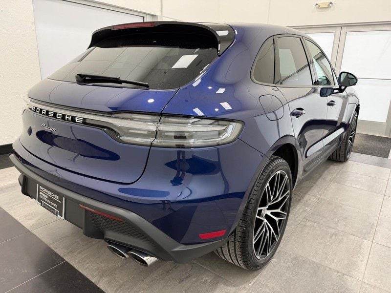 2025 Porsche Macan AWD