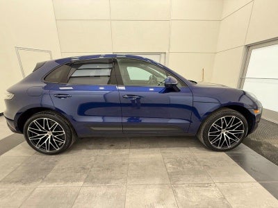 2025 Porsche Macan AWD