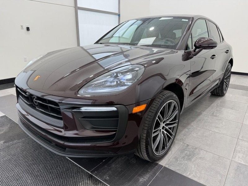 2025 Porsche Macan AWD