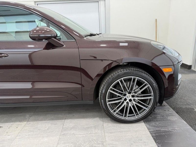 2025 Porsche Macan AWD