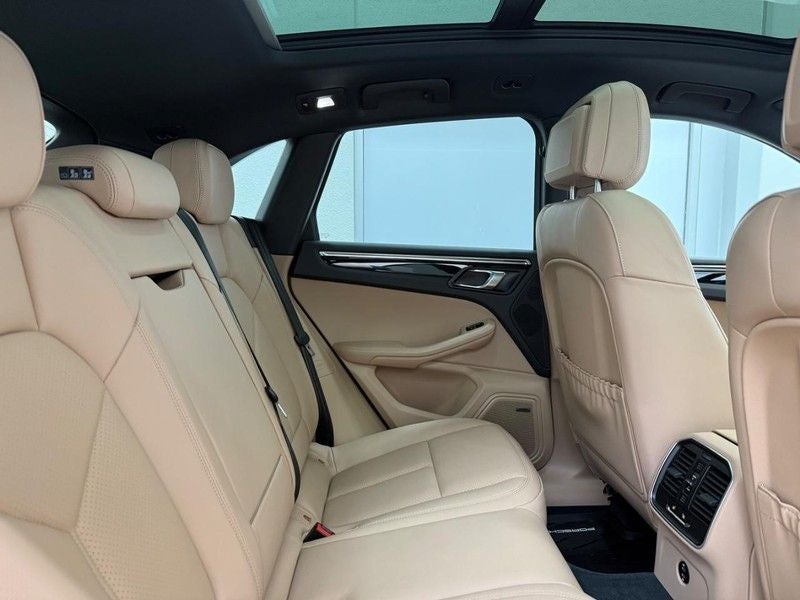 2025 Porsche Macan AWD