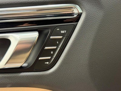 2025 Porsche Macan AWD