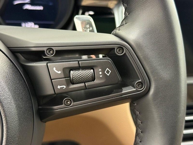 2025 Porsche Macan AWD