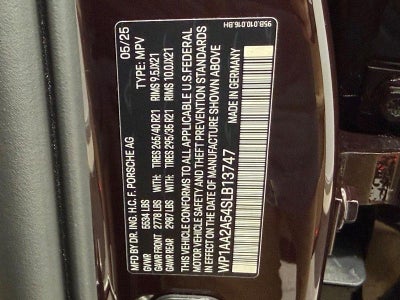 2025 Porsche Macan AWD