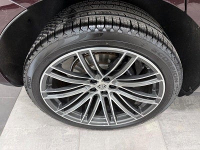 2025 Porsche Macan AWD