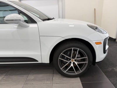 2025 Porsche Macan AWD