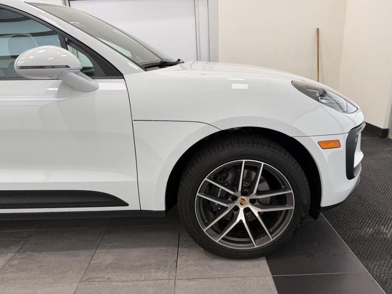 2025 Porsche Macan AWD