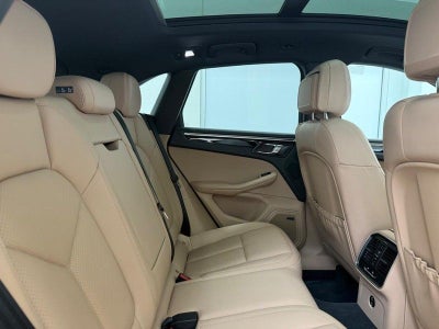 2025 Porsche Macan AWD