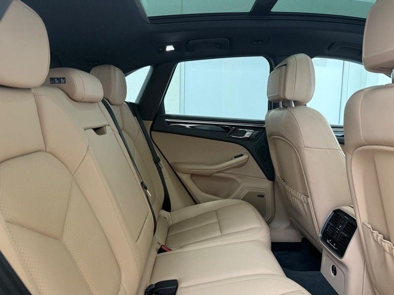 2025 Porsche Macan AWD