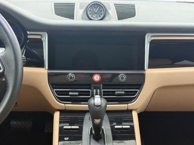 2025 Porsche Macan AWD