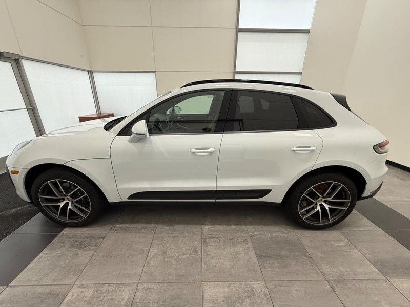 2025 Porsche Macan AWD
