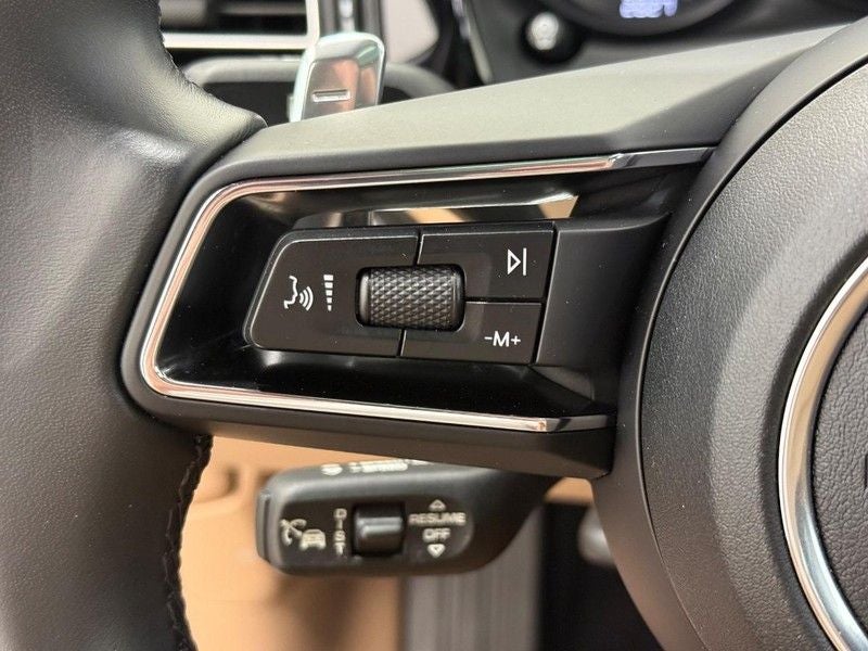 2025 Porsche Macan AWD