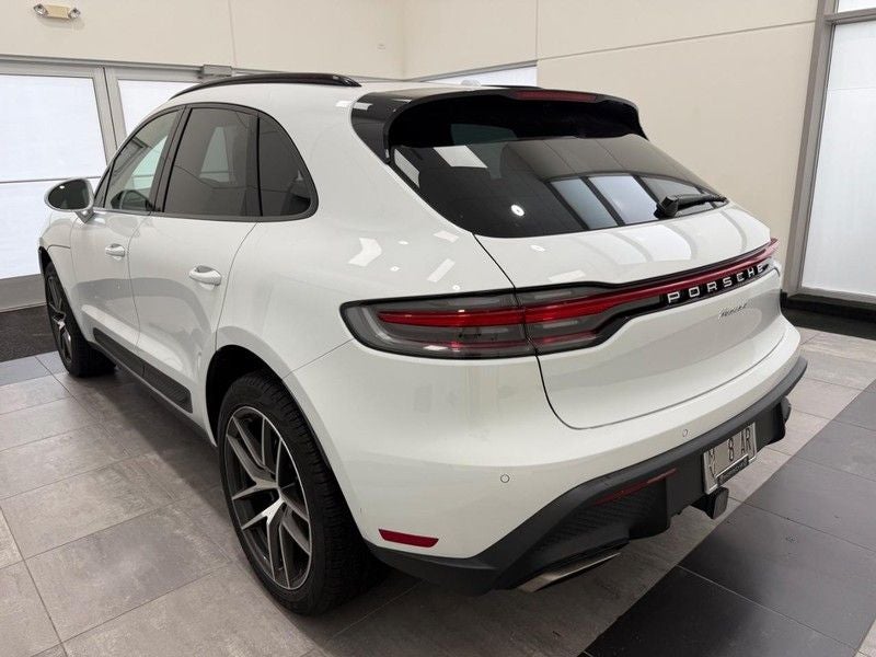 2025 Porsche Macan AWD