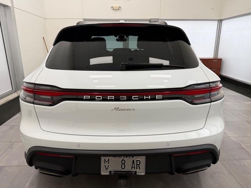 2025 Porsche Macan AWD