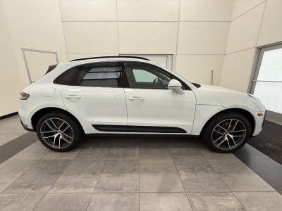 2025 Porsche Macan AWD