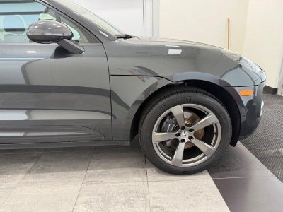 2025 Porsche Macan AWD