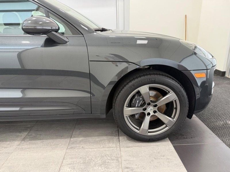 2025 Porsche Macan AWD