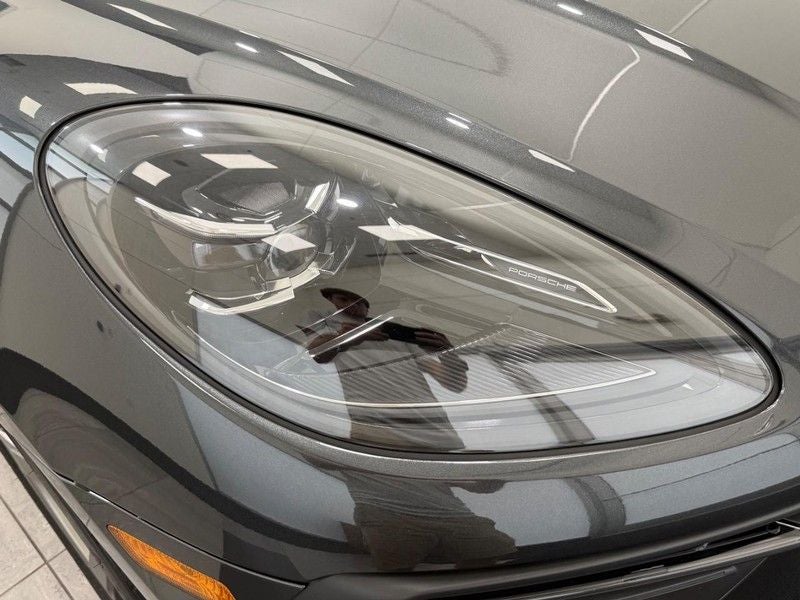 2025 Porsche Macan AWD