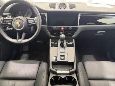 2025 Porsche Macan AWD