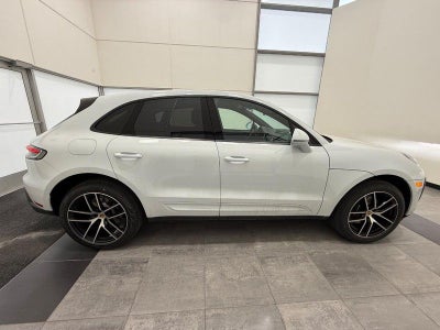 2026 Porsche Macan Base