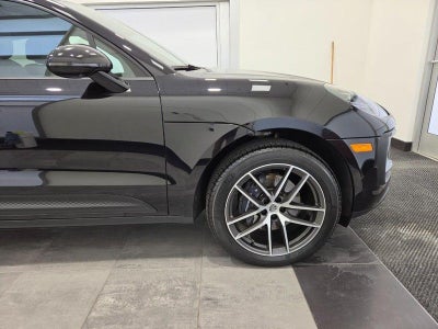 2025 Porsche Macan AWD