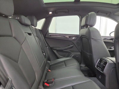 2025 Porsche Macan AWD