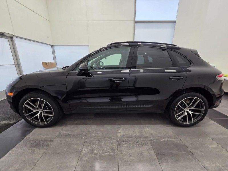 2025 Porsche Macan AWD