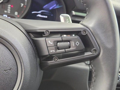 2025 Porsche Macan AWD