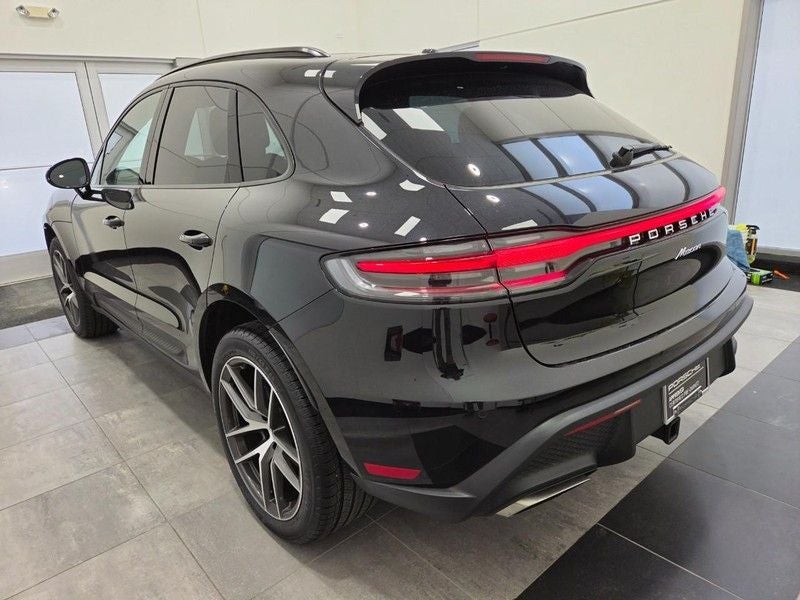 2025 Porsche Macan AWD