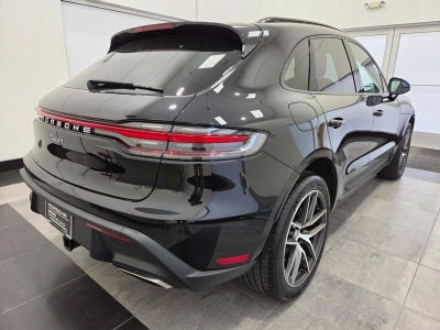 2025 Porsche Macan AWD