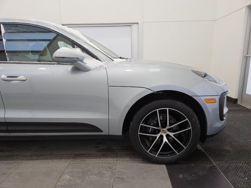 2025 Porsche Macan AWD