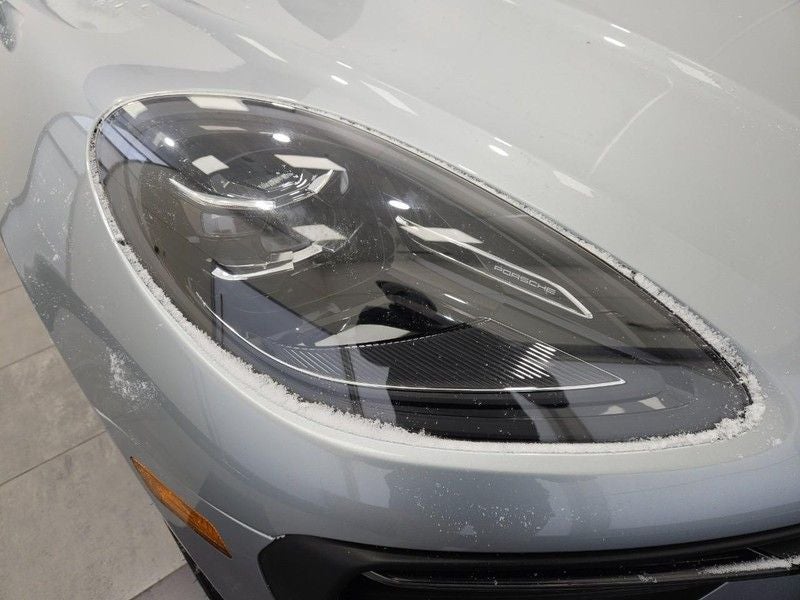 2025 Porsche Macan AWD