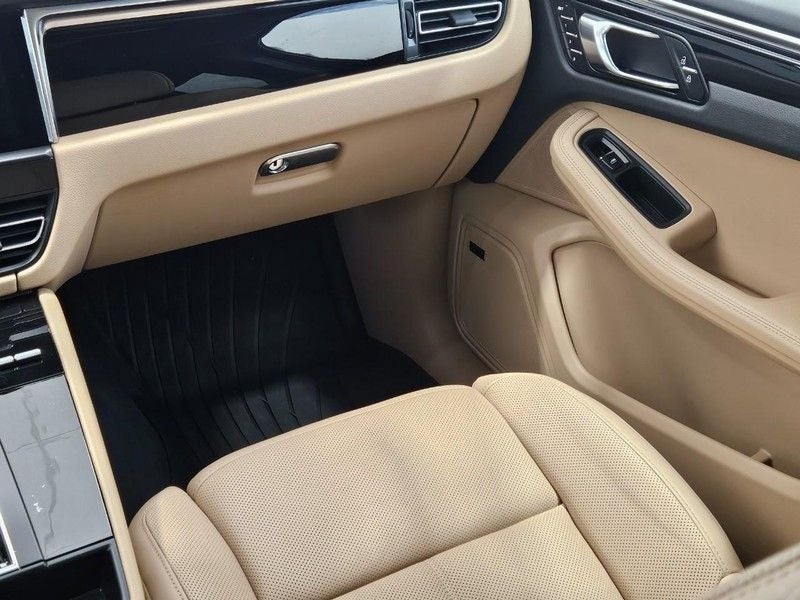 2025 Porsche Macan AWD