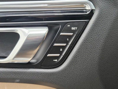 2025 Porsche Macan AWD