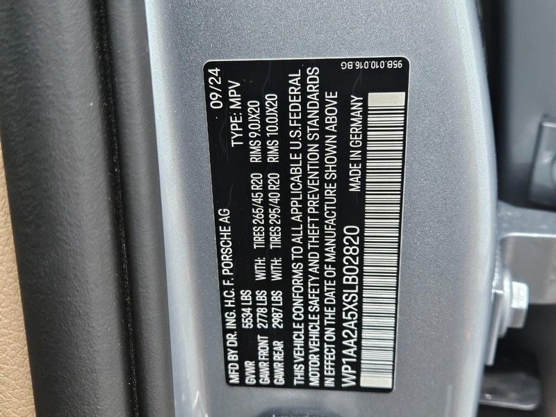 2025 Porsche Macan AWD