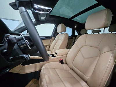 2025 Porsche Macan AWD