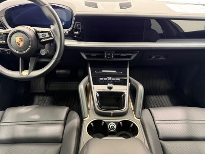 2025 Porsche Cayenne AWD