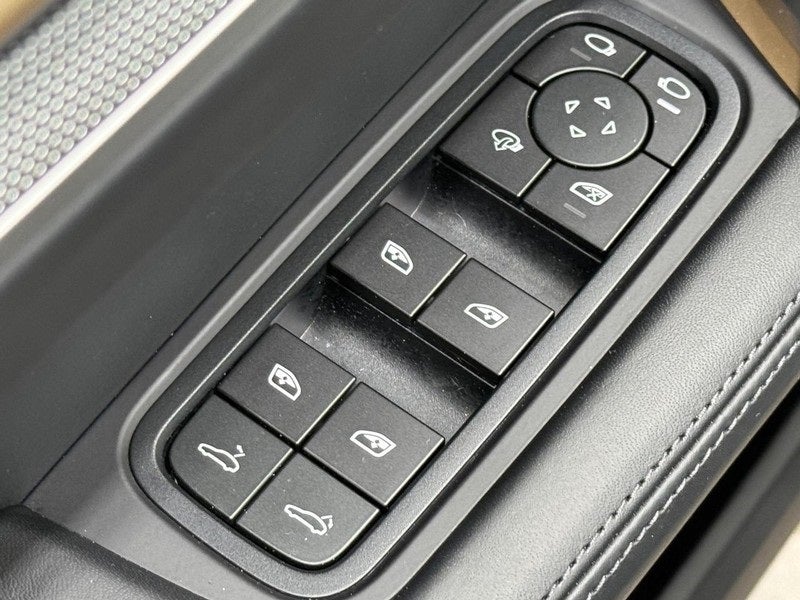 2025 Porsche Cayenne AWD