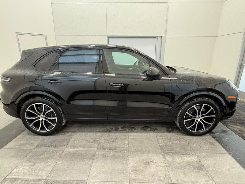 2025 Porsche Cayenne AWD