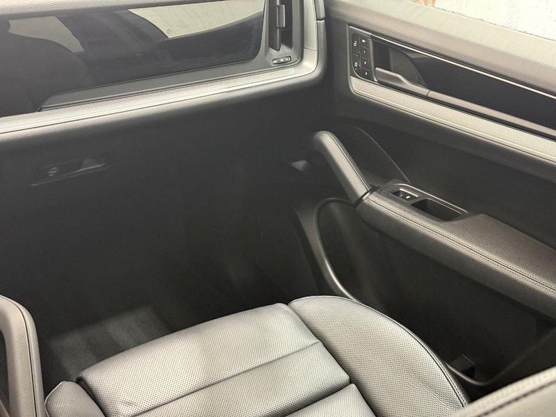 2024 Porsche Cayenne AWD