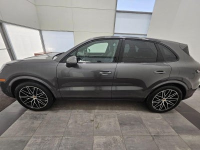 2025 Porsche Cayenne AWD
