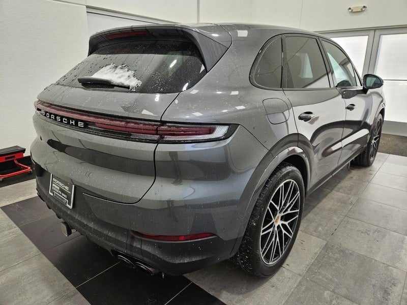 2025 Porsche Cayenne AWD