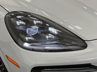 2022 Porsche Cayenne E-Hybrid Base