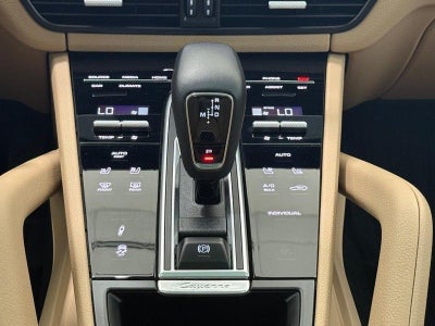 2022 Porsche Cayenne E-Hybrid Base