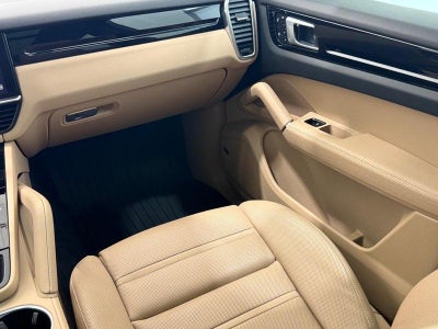 2022 Porsche Cayenne E-Hybrid Base